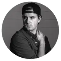 Martin desde Barcelona hace terapia online